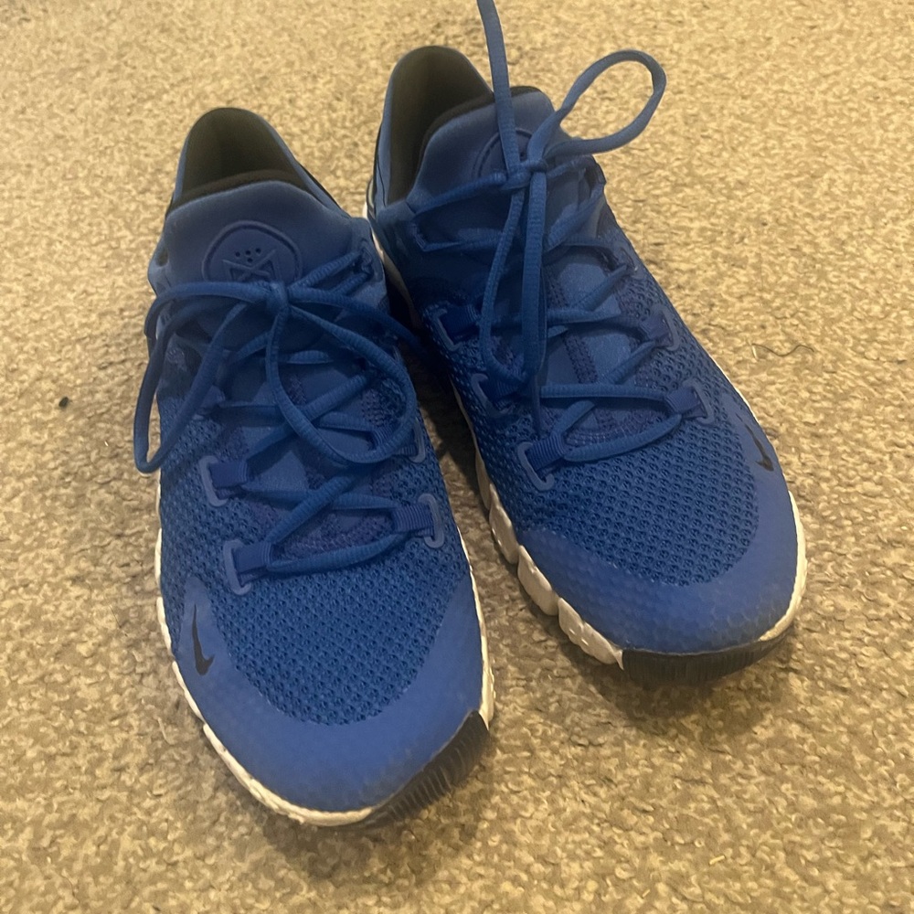 Nike Men's Blue Metcon Shoes